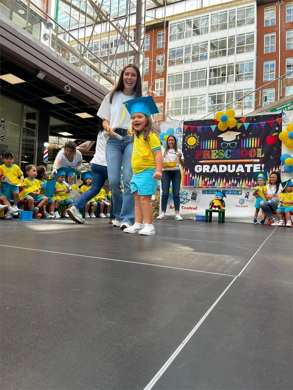 GRADUACIÓN ESCUELA INFANTIL OS PEQUERRECHOS DE ÁREA CENTRAL- SANTIAGO - Imagen 3