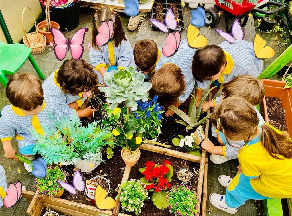 HACEMOS JARDINERIA- OS PEQUERRECHOS DA ZAPATEIRA 